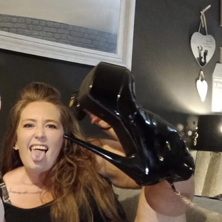 Miss Scarlett Savage