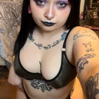 Tess🖤free✨