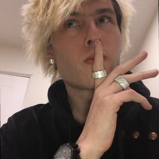 Sexy Low Hanging Testicles erotiqué ⏳