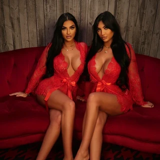 Kate and Beth 💋