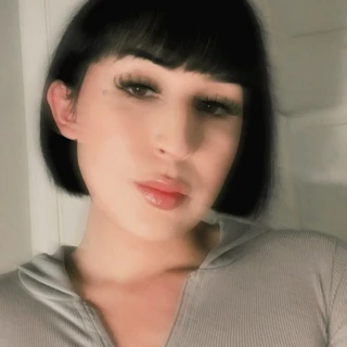 Selena 🏳️‍⚧️