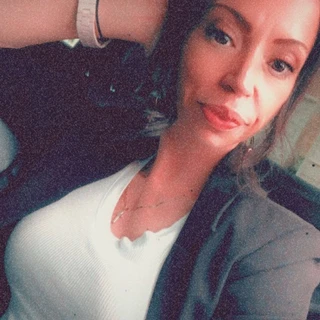 Your insurance girl 😇