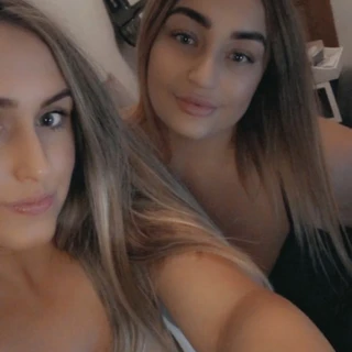 Holly & Olivia