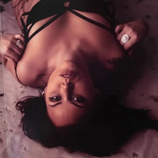 Sexy Queen Bee 🐝