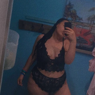 Sexy red 🦋💋