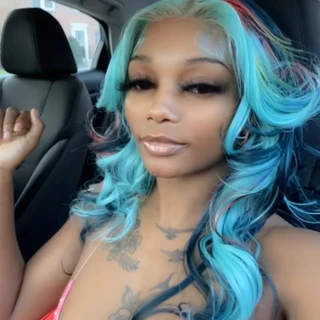 Brat wit da pretty pussy 🥰