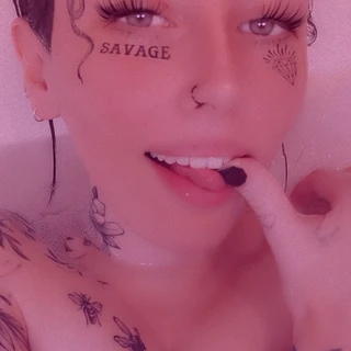 𝐒𝐡𝐲 🐝