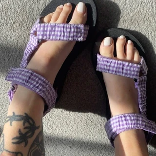 E L ⛓️ 🦶