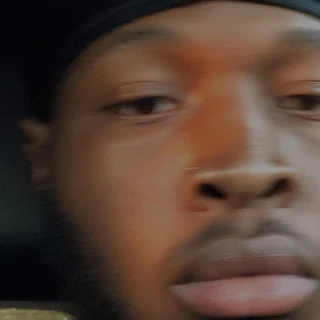 ⁷