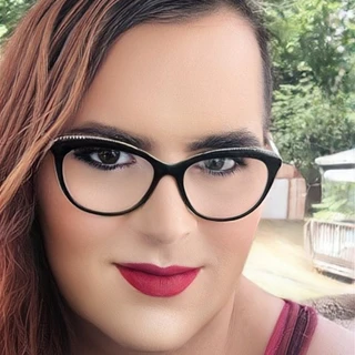 𝔈𝔪𝔭𝔯𝔢𝔰𝔰 𝔖𝔦𝔰𝔰𝔶 𝔅𝔯𝔦𝔢