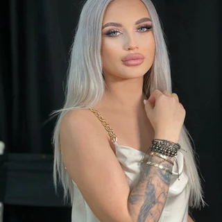 Blondie Sofia💖