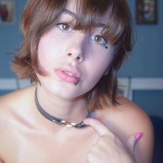 🍓 𝐬𝐨𝐟𝐭 𝐝𝐞𝐦𝐨𝐧.