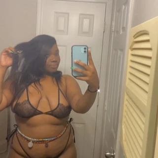 Wettest bbw out 🍒