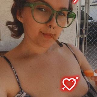 Peach the Pixie 🧚🏼‍♀️ (They/Them)