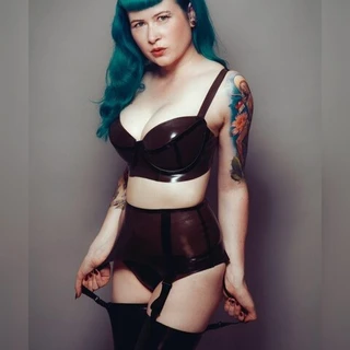 Stephanie Jay - Pin Up Model