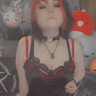 Ashley Wilson🖤❤️