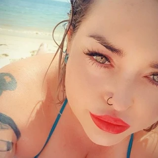 SunHoney 🌞🏖️🌺😜💋