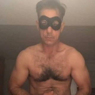 NakedSuperman (18+)