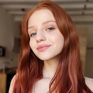 𝓛𝓸𝓵𝓵𝔂 𝓗𝓸𝓷𝓮𝔂🌼