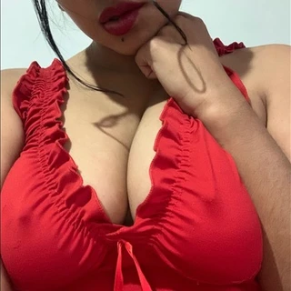 🍑𝐘𝐎𝐔𝐑 𝐇𝐎𝐓 𝐆𝐈𝐑𝐋🍑