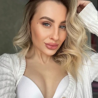Sweet Emily🍒