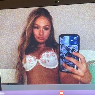nicole😈