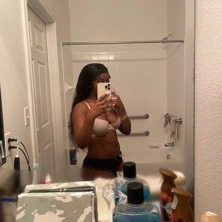 Tay🤍