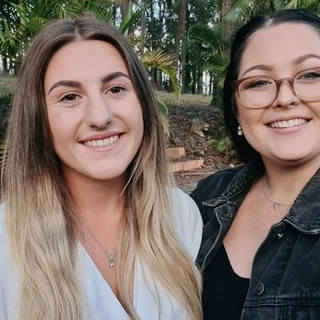 Tarni & Talia🍒