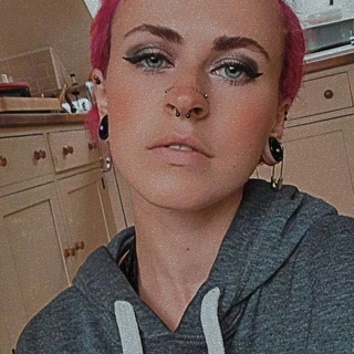Tattooedsubgirl