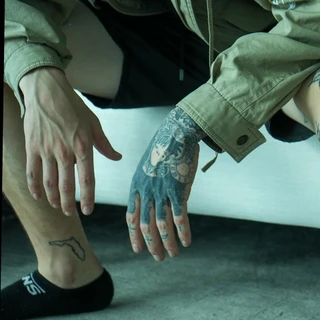 m <3