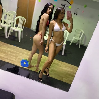 Roxans 👯‍♀️🤤