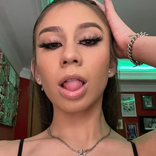 T 💋