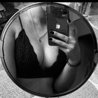 TheBeastIsTeasing🖤