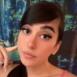 Asian Tea Girl Daniella 🫖🏳️‍⚧️🌸