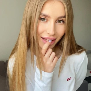 Tesla 👸🏻