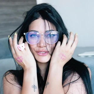 Thanatoz suicidegirl