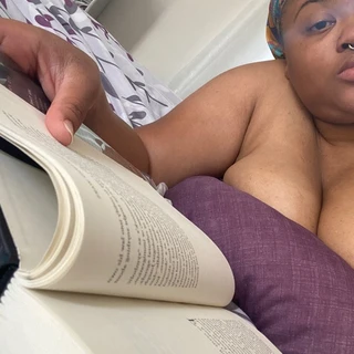 The Book Heaux