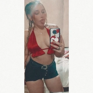 ✨𝑻𝒉𝒆 𝑫𝒆𝒗𝒊𝒍 𝑸𝒖𝒆𝒆𝒏✨
