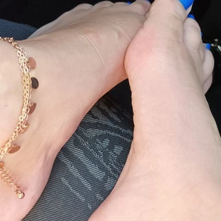 The feet Princess of the Netherlands