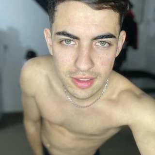 𝕋𝕙𝕖 𝕘𝕠𝕝𝕕𝕖𝕟 𝕓𝕠𝕪 🤴🔞