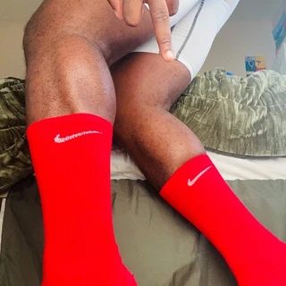 Zeus 🦶🏾👑