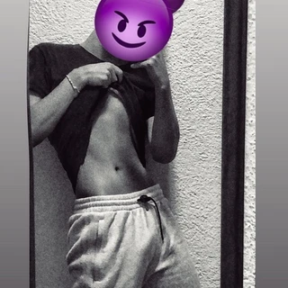 L 👑