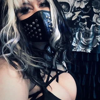 👑 Queen Raven 👑
