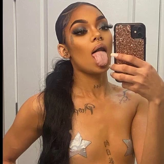 Nani Tsunami 💦💋