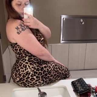 SheThicc 🍑💦😈