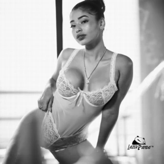 Ari Riv€ra
