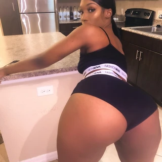 FAT ASS YUR🦃