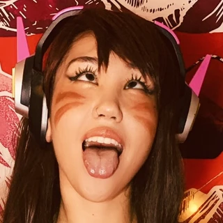 TOMIE TANG 🍭 Asian College Girl