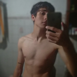 Tomás G .-.