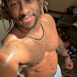 Tonguedaddyxo